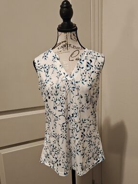 Sleeveless V-Neck White Tank with Blue Floral Print